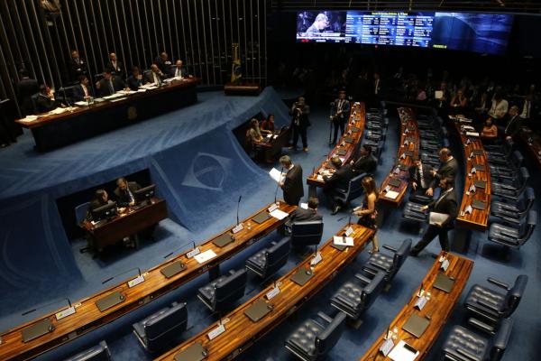 Às 19h22min desta terça-feira (22), o presidente da Casa, Davi Alcolumbre, proclamou o resultado (Foto: Fábio Pozzebom/Agência Brasil)