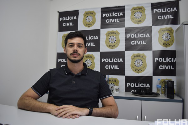 Delegado da DP de FW, Jacson Oiliam Boni, dá dicas para evitar cair em golpes, especialmente, aqueles com base on-line (Foto: Adriano Dal Chiavon)