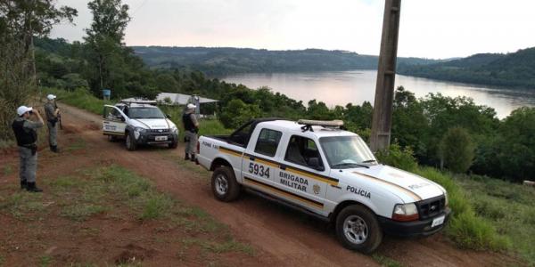 Policiais militares ainda fiscalizaram diversos portos existentes nas margens do Rio Uruguai (Foto: Divulgação/Brigada Militar)
