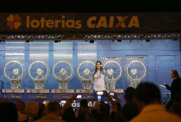 O reajuste das loterias da Caixa poderá ser feito a partir de 1º de janeiro de 2020 - Wilson Dias/Agência Brasil