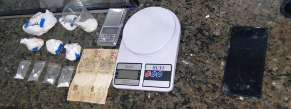 Foram apreendidas 250 gramas de cocaína (Foto:BM/Divulgação)