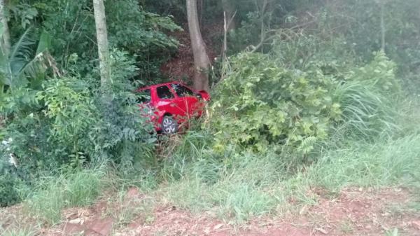 Condutora alegou que uma camionete teria cortado a frente e seu veículo ocasionando o acidente - Foto: TP News