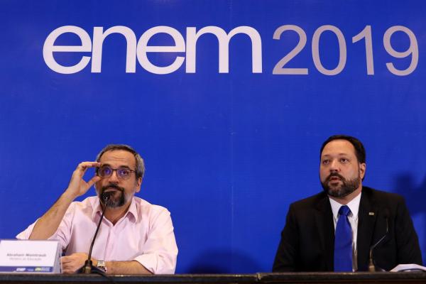 O índice total de abstenções no Enem 2019 será fechado apenas após o segundo dia de aplicação, no próximo domingo (10) - Wilson Dias/Agência Brasil