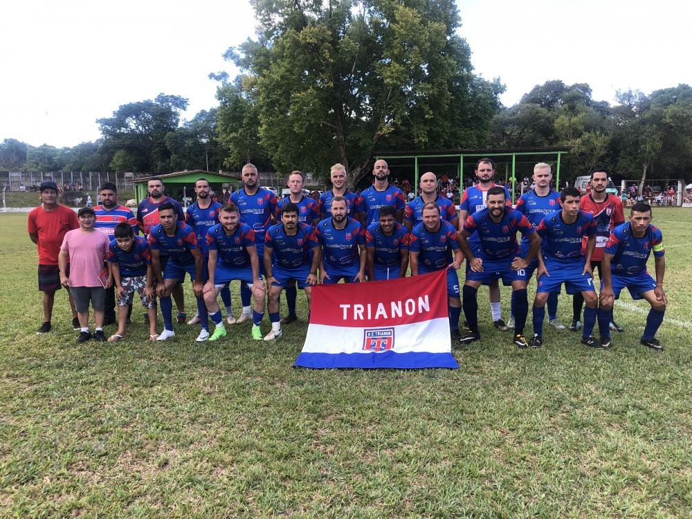 Trianon faturou o título municipal após derrotar o Avaí nos pênaltis (Foto: Diones Roberto Becker)