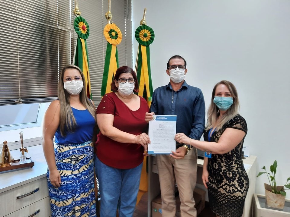 O termo de repasse foi assinado pelo prefeito Pedrinho (Foto:Facebook/Prefeitura Municipal de Campo Novo)