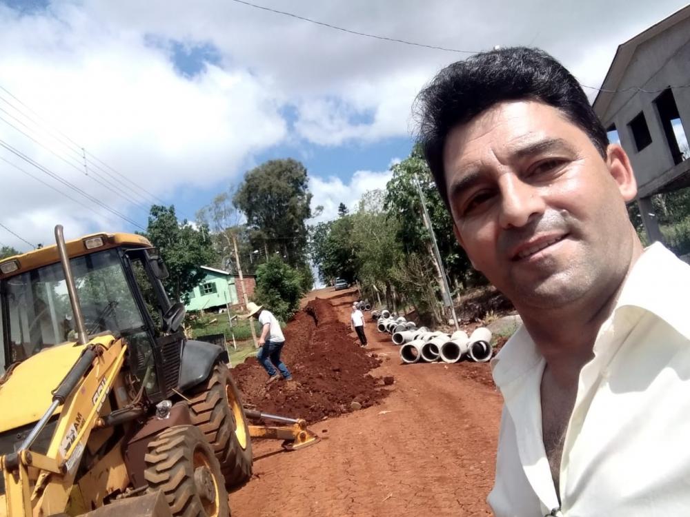 os moradores ha tempos esperavam por essa melhoria (Foto:Prefeitura Municipal de Miraguaí)