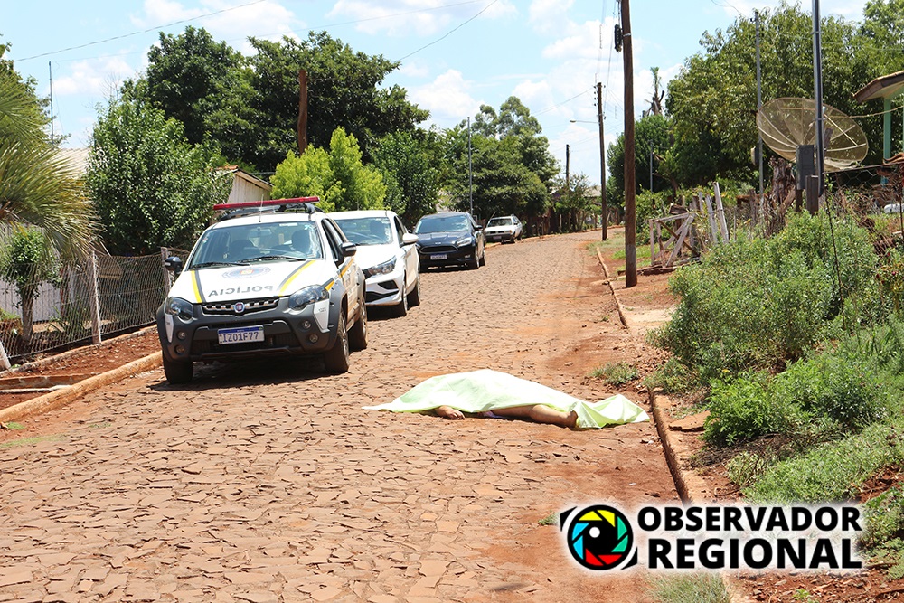 O homem matou a ex-companheira a golpes de faca (Foto:Observador Regional)
