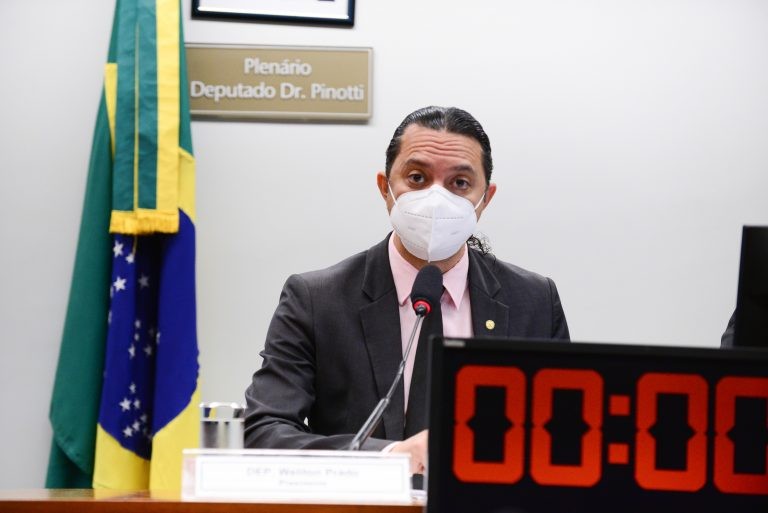 Weliton Prado, presidente da comissão, defendeu a criação de um fundo - (Foto: Nilson Bastian/Câmara dos Deputados)