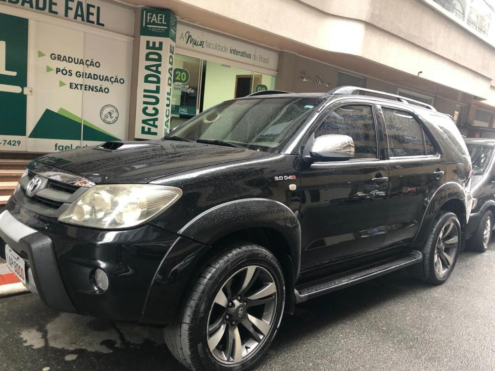 Toyota Hilux tinha sido furtada ao meio dia da sexta-feira (4/2), na cidade de Coronel Bicaco (Foto: Reprodução)