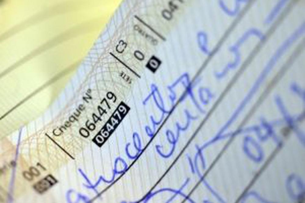 Avanço da tecnologia é o principal motivo para a redução na emissão de cheques no país (Foto: Reprodução | Agência Brasil)