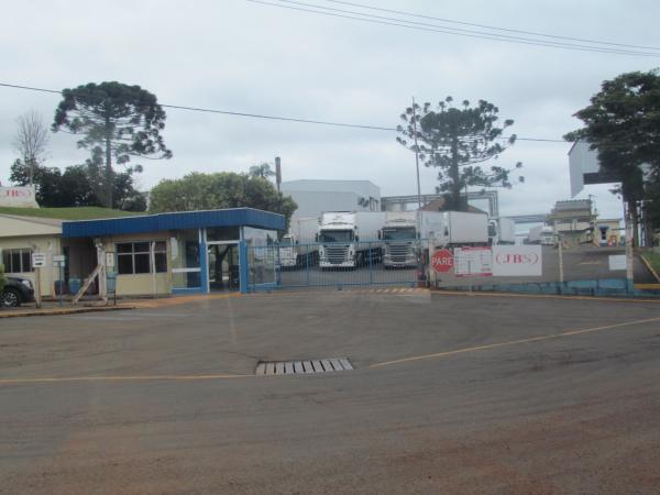 Frigorífico em Três Passos - Foto Rádio Alto Uruguai