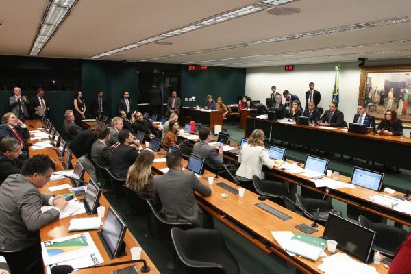 A prisão em segunda instância ganhou força no Congresso Nacional após decisão do Supremo Tribunal Federal (STF) do dia 7 de novembro - Fabio Rodrigues Pozzebom/AgênciaBrasil