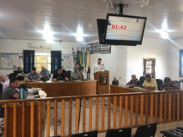 Texto foi colocado em votação e aprovado por unanimidade na sessão ordinária da última segunda-feira (18) (Foto: Diones Roberto Becker)