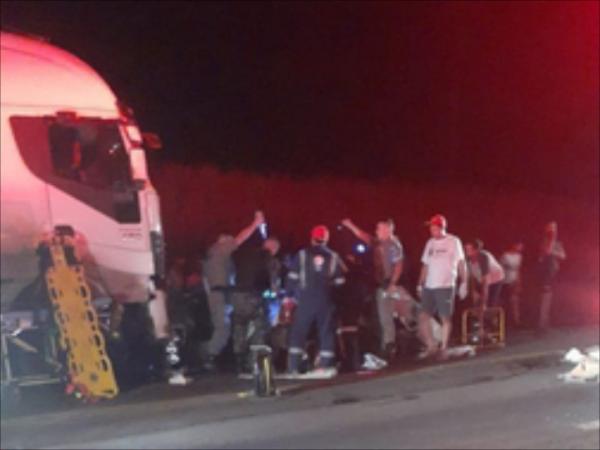 Acidente de trânsito foi registrado na noite desta segunda-feira (25), na BR 158 (Foto: Reprodução/Redes Sociais)