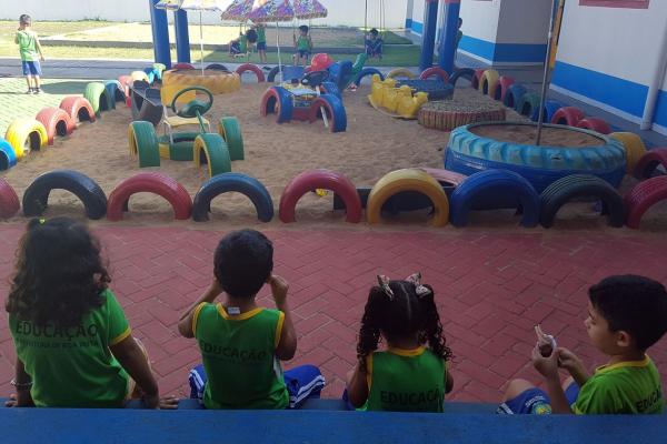 O órgão produziu um relatório que confere ao Brasil reconhecimento por ter melhorado, ao longo dos anos, índices como o da mortalidade, do trabalho infantil, além da exclusão escolar (Foto: TV Brasil