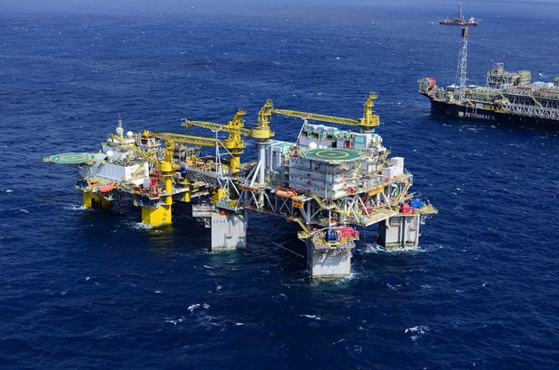 Dois projetos que buscam conter a alta dos preços dos combustíveis no mercado interno devem entrar na pauta do Plenário na próxima semana - Agência Petrobras