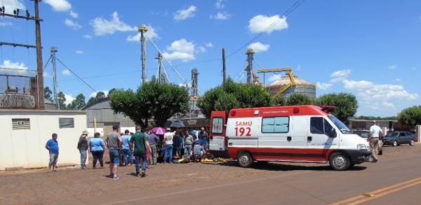 Acidente de trânsito ocorreu na tarde desta terça-feira (03), em frente ao complexo da Cotricampo em Redentora (Foto: Reprodução/RD Foco)