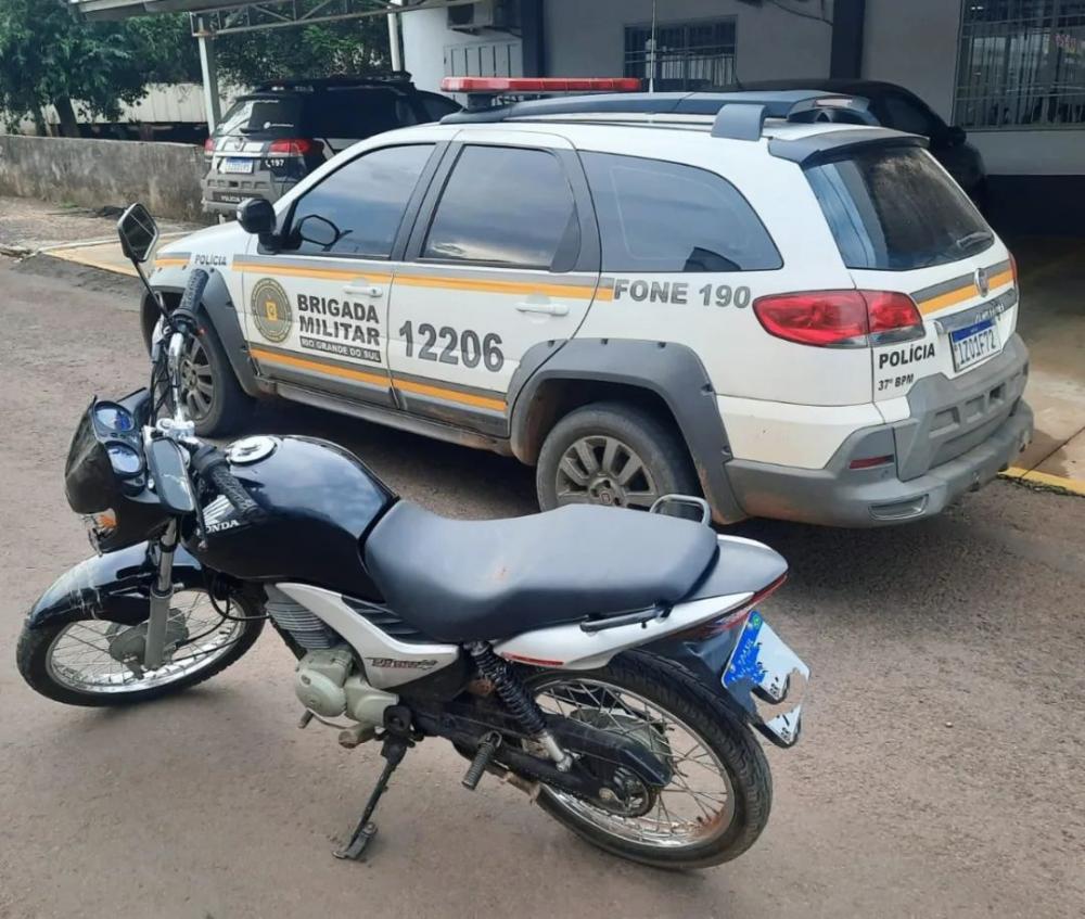 Motocicleta furtada pelo jovem de 18 anos (Foto: Divulgação | BM)