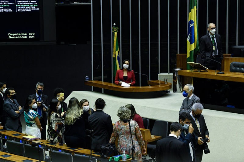 Durante a votação, a senadora Eliziane Gama (Cidadania-MA), alertou que o decreto do presidente é uma armadilha e defendeu a derrubada do veto - Roque de Sá/Agência Senado