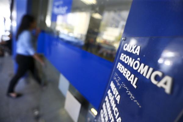 Os pagamentos são escalonados conforme o mês de nascimento do trabalhado - Marcelo Camargo/Agência Brasil