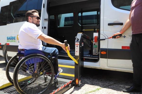Elevador permite o acesso a pessoas com dificuldades de locomoção - Foto: Divulgação / SES