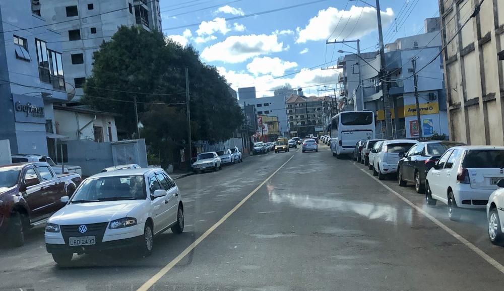 Decreto tornou facultativo o uso de máscara de proteção individual em locais abertos e fechados em todo o município (Foto: Diones Roberto Becker)
