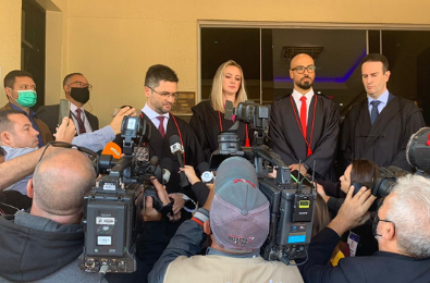 Após cancelamento do júri, promotores de Justiça concederam entrevista em Planalto (Foto: Divulgação | MP-RS)
