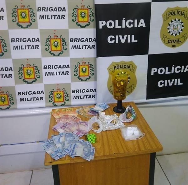 Brigada Militar encontrou além do material ilícito grande quantidade de dinheiro - Foto: Brigada Militar 
