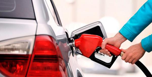 O preço da gasolina volta a figurar próximo dos R$ 5 reais no estado (Foto: Guia Alto)