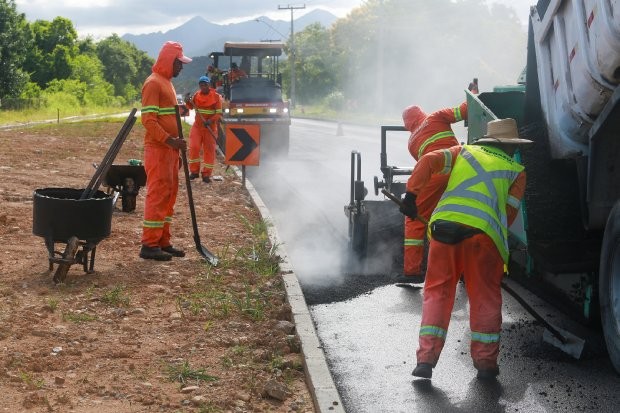 Obras na área industrial de Joinville, que foi a cidade do estado com mais empregos gerados - Foto: Julio Cavalheiro / Secom 