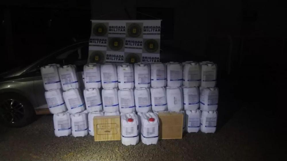 Todas as mercadorias apreendidas foram encaminhadas à Receita Federal em Santo Ângelo (Foto: Divulgação | BM)