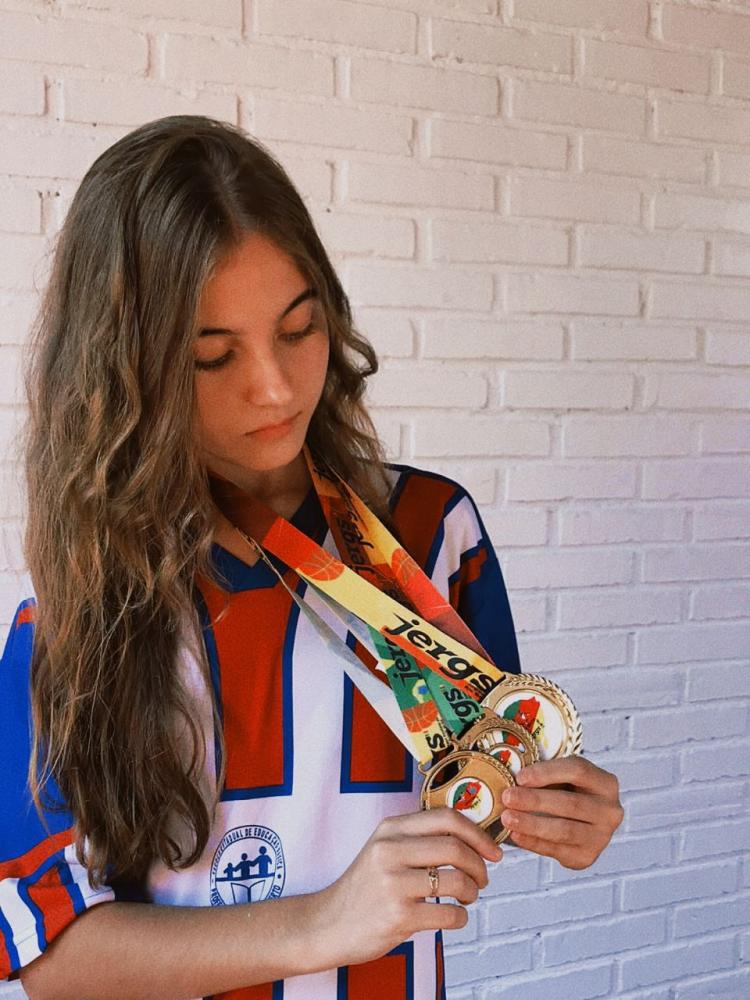 Maria Rita recebeu a premiação em meados do mês de março (Foto: Reprodução | Arquivo Pessoal)