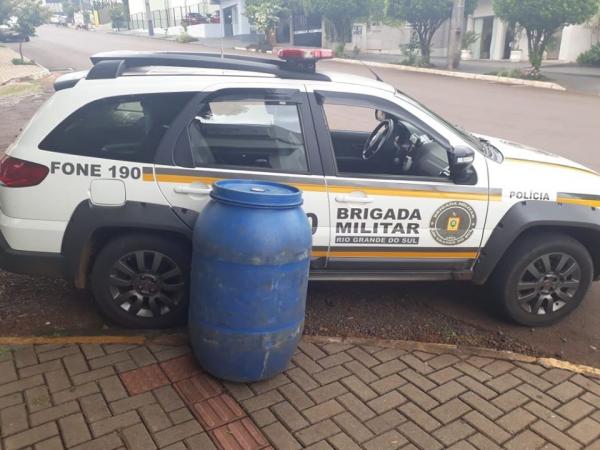 Lixeira de coleta pertencente ao Hospital de Caridade de Três Passos foi recuperada pelos policiais militares (Foto: Divulgação/BM)