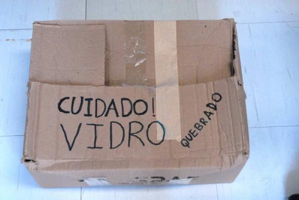 Cacos de Vidros, quando colocado para a coleta, devem ser identificados para ajudar os trabalhadores (Foto: Reprodução)