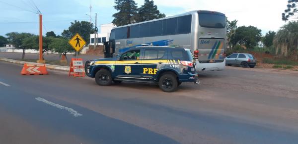 Foragido estava em um ônibus com destino ao Paraguai - Foto: PRF