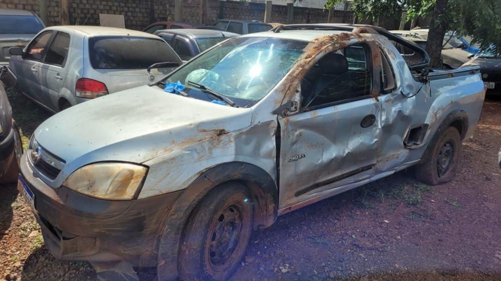 Veículo foi encontrado abandonado na Perimetral em Tenente Portela (Foto: Sandro Medeiros/PortelaOnline)