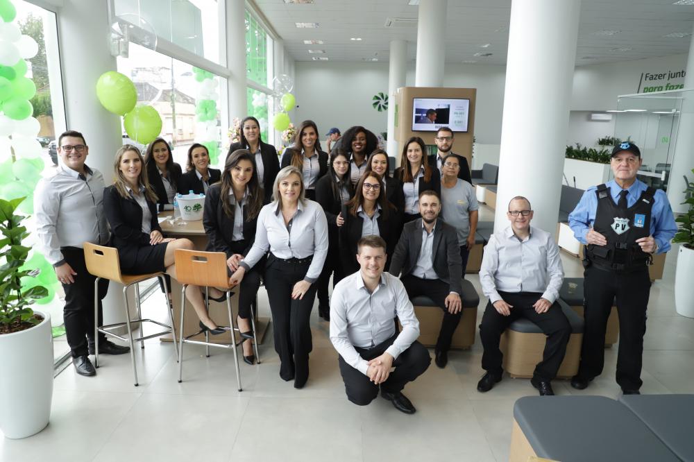 Nova agência foi projetada com design moderno, que visa oferecer aos associados um atendimento mais personalizado (Foto: Divulgação | Sicredi Raízes)