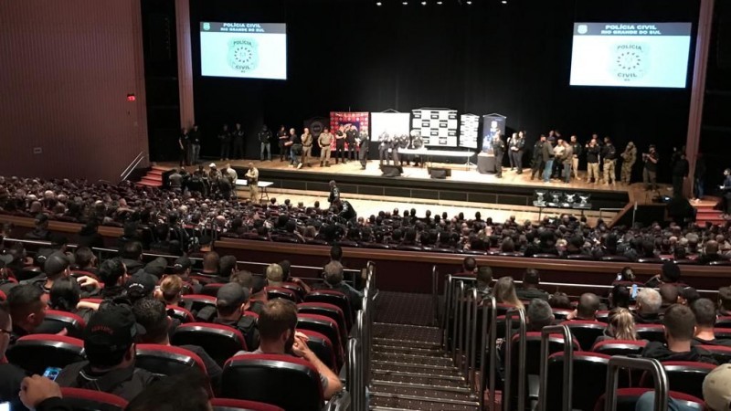 Antes de a operação ser deflagrada, houve reunião com os agentes - Foto: Divulgação / Polícia Civil