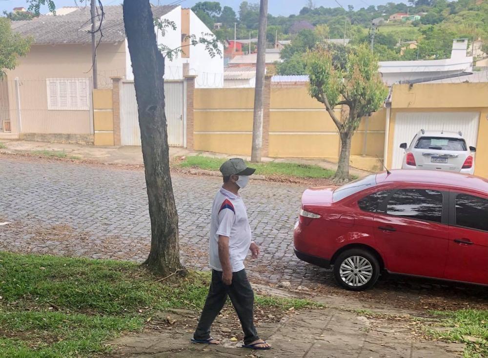 Nos últimos sete dias, a média móvel de casos confirmados apresentou redução de 18% (Foto: Diones Roberto Becker)