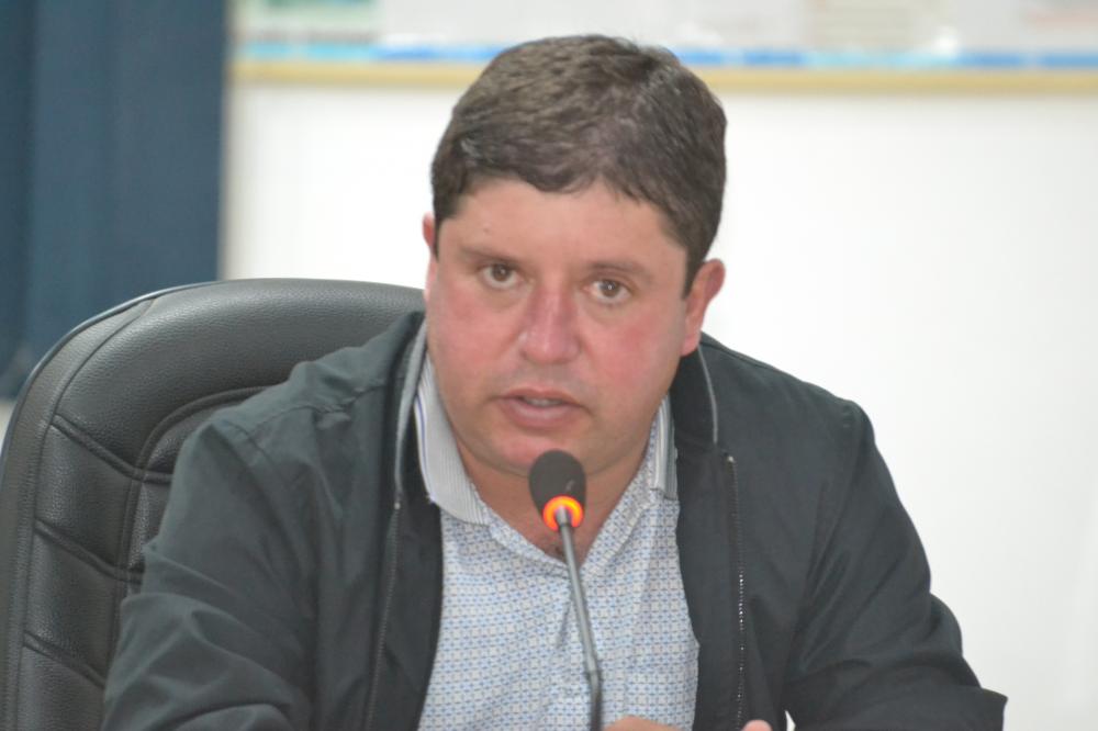 Elson Bueno Martins sugeriu que o Poder Executivo de Coronel Bicaco firme convênio com o Centro de Hemodiálise de Três Passos (Foto: Diones Roberto Becker)