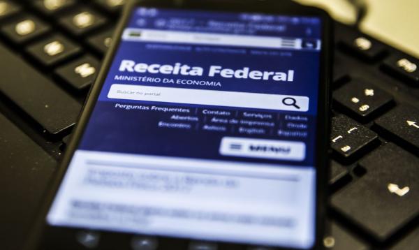 Crédito bancário para 116.188 contribuintes será feito no dia 17 de fevereiro, somando mais de R$ 297 milhões (Foto: Reprodução/Agência Brasil)