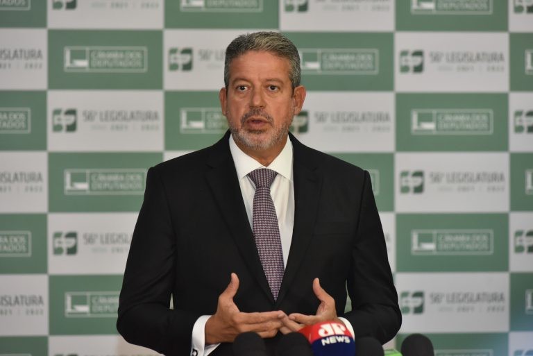 Lira anuncia pauta de consenso entre Câmara e Senado sobre desenvolvimento econômico - (Foto: Zeca Ribeiro/Câmara dos Deputados)