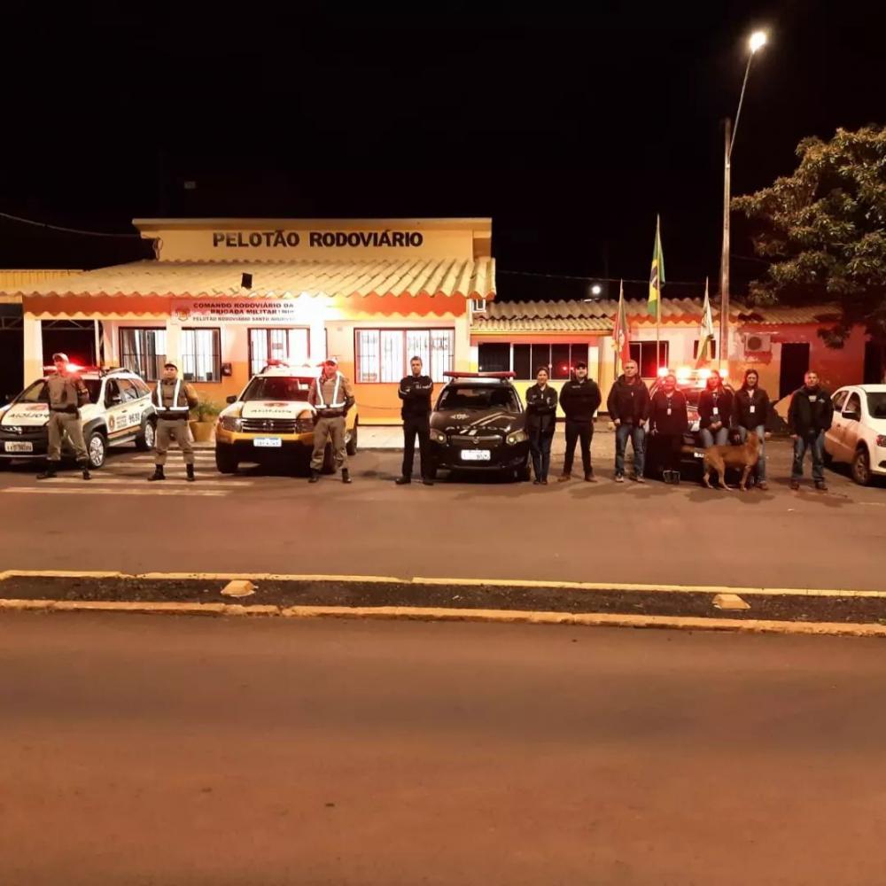 Participaram da Operação Policiais Militares do 7° BPM, Policia Rodoviária Estadual, Polícia Civil e Conselho Tutelar. (Foto: Reprodução/Observador Regional)