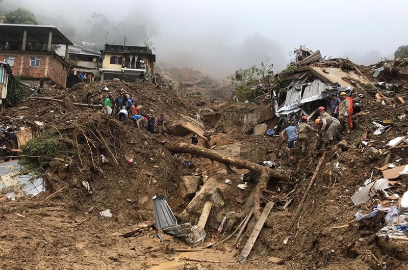 O município de Petrópolis, no estado do Rio de Janeiro, foi atingido por fortes chuvas no início deste ano - CBMERJ