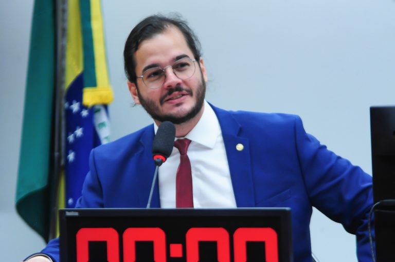 Gadelha: receitas geradas pelo gesso não se refletem na melhoria de vida da população - (Foto: Billy Boss/Câmara dos Deputados)