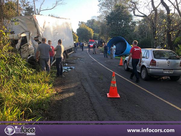 A colisão entre os veículos ocorreu na tarde de hoje (7). (Foto: Divulgação/In Foco RS)