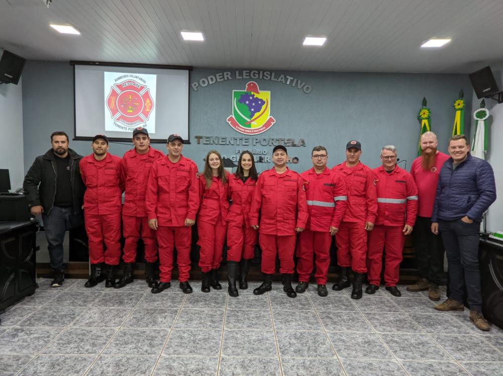 Bombeiros voluntários de Tenente Portela estão trabalhando para regularizar atuação na região (Foto: Divulgação)