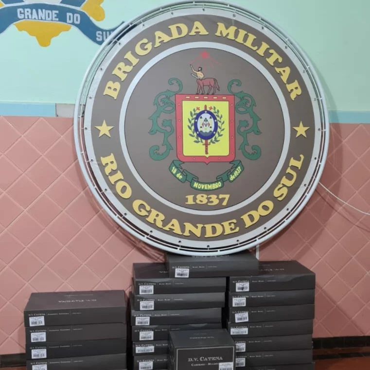 Bebida foi apreendida pela Brigada Militar (Foto: Divulgação)