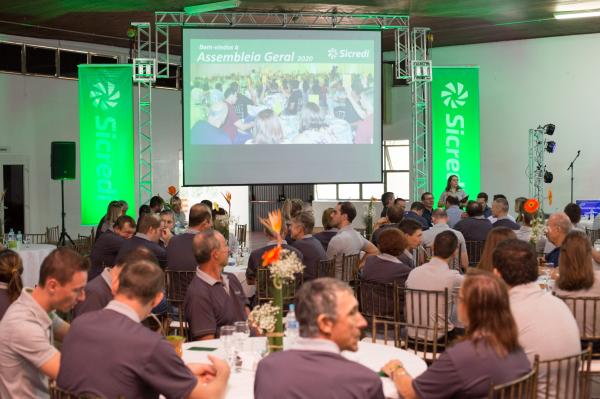Evento reuniu cerca de 150 coordenadores de núcleo dos 20 municípios da área de atuação da cooperativa (Foto: Divulgação/Sicredi Celeiro RS-SC)