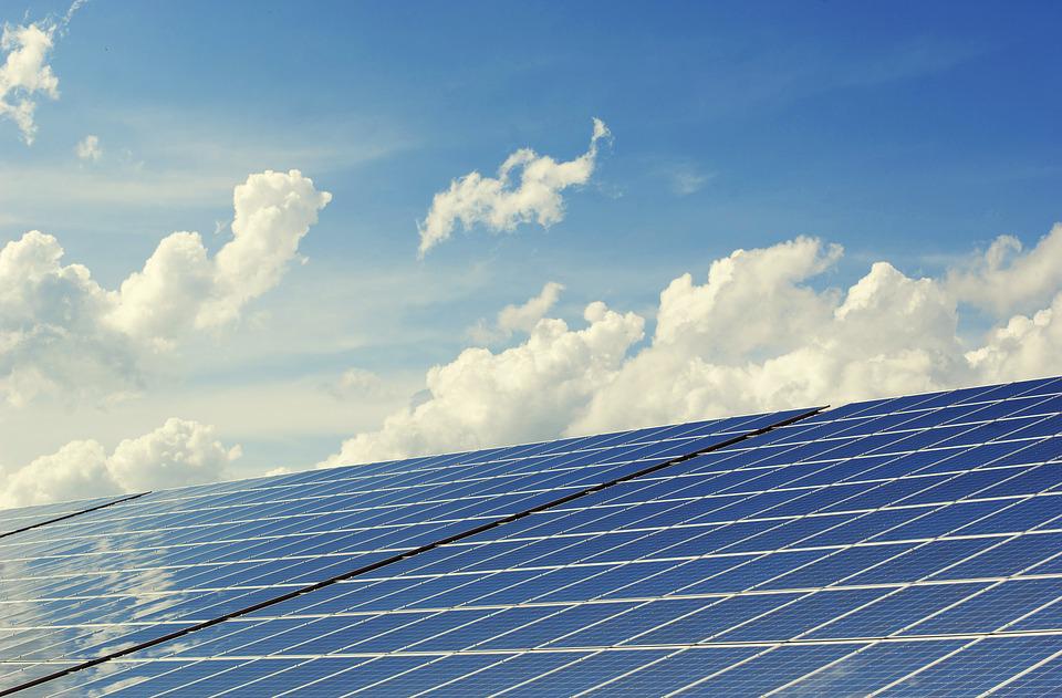 Energia Solar é uma das modalidades em crescimento no Brasil (Foto: Pixabay por andreas160578)